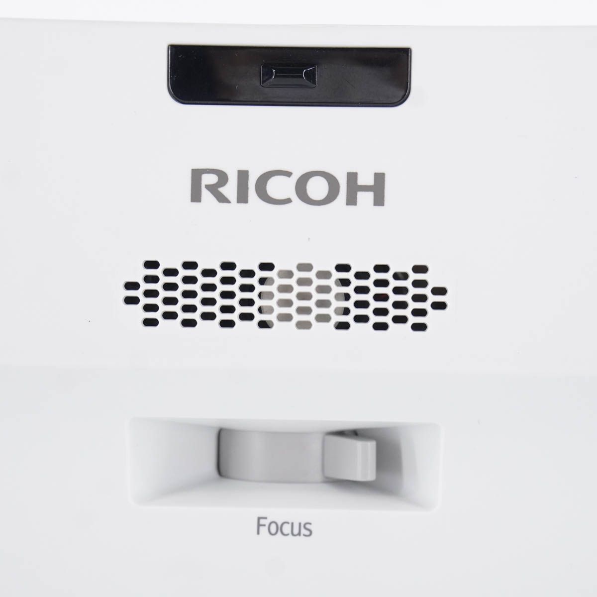 可愛すぎるフェミニンデザイン♪ RICOH 超単焦点 プロジェクター PJ