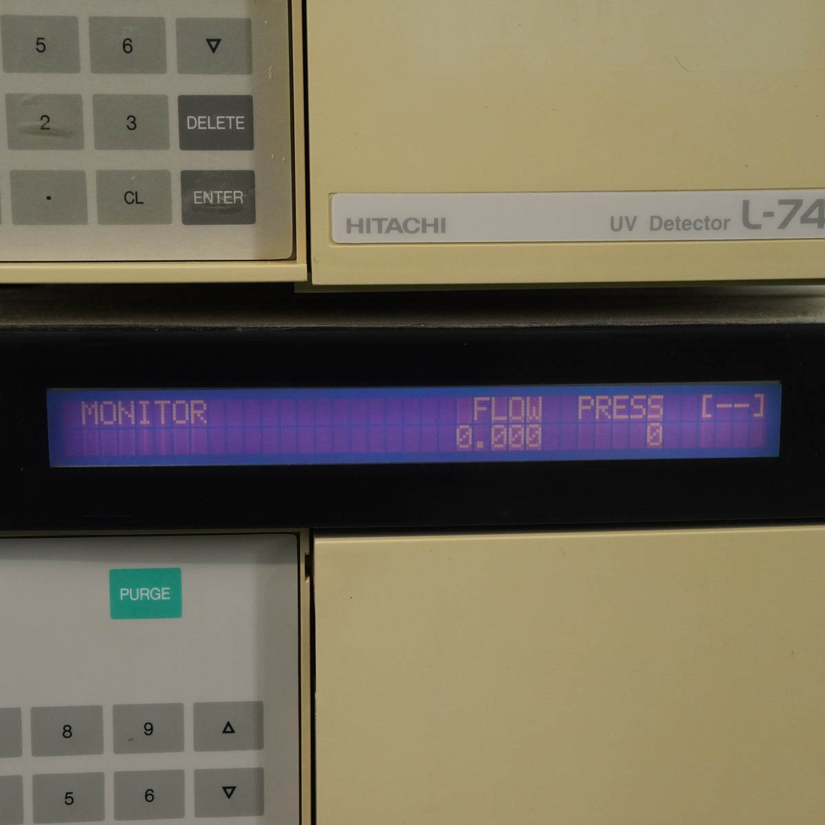 DW]USED セット HITACHI L-7300 L-7405 L-7110 HPLC Pump UV Detector Column Oven  液クロ ポンプ UV検出器 カラ...[05290-0002] 分析機器,液体クロマトグラフ 中古販売分析機器計測器総合商社ディルウィングス